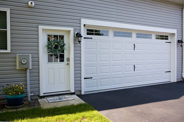 24/7 Emergency Garage Door Panel Replacement experts in Moravian Falls, NC